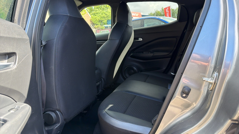 Nissan Juke 1.6 Hybrid N-Connecta 5dr Auto Hybrid Hatchback
